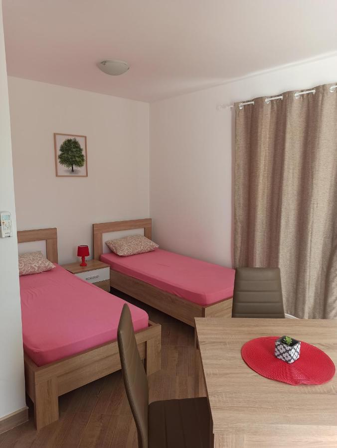 בודווה Lastva Holliday Rooms מראה חיצוני תמונה
