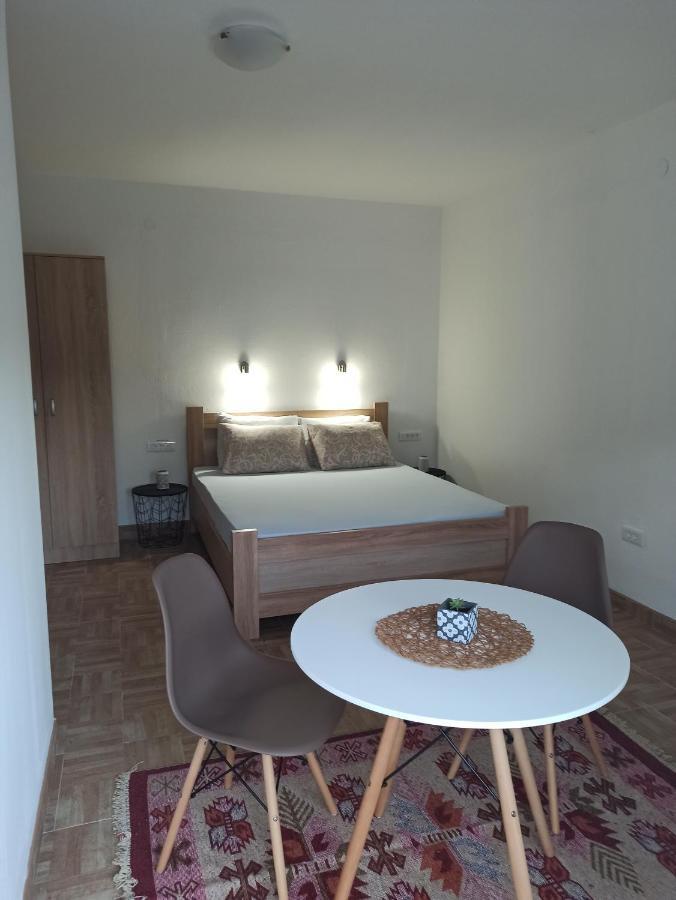 בודווה Lastva Holliday Rooms מראה חיצוני תמונה